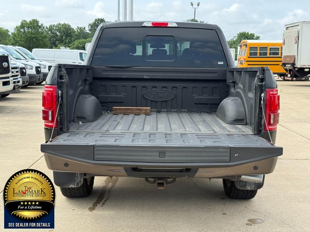 Ford F-150 Vehicle Full-screen Gallery Image 23