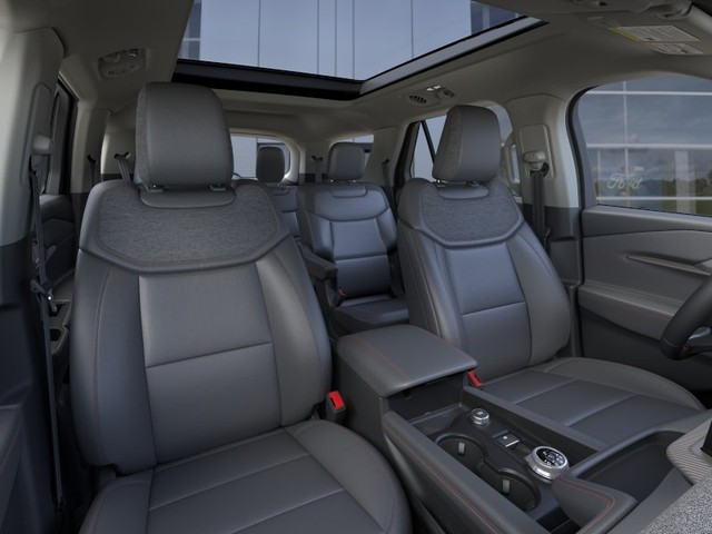 Ford Explorer Vehicle Full-screen Gallery Image 10