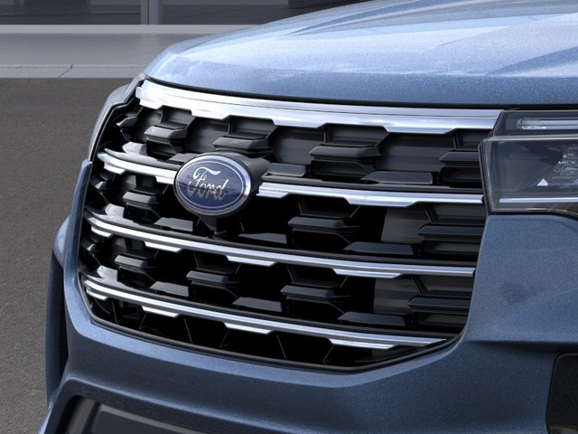 Ford Explorer Vehicle Full-screen Gallery Image 17