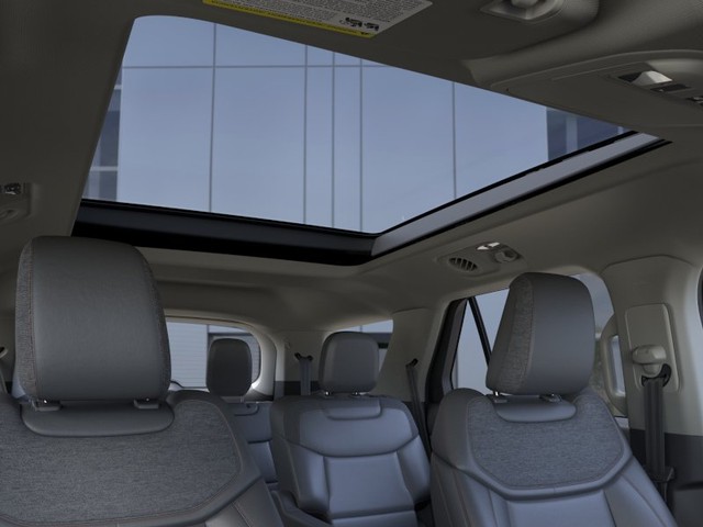 Ford Explorer Vehicle Full-screen Gallery Image 22