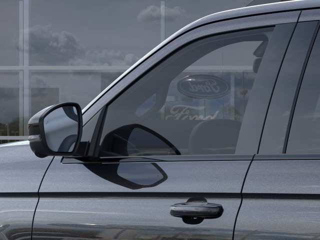Ford Expedition Vehicle Full-screen Gallery Image 20