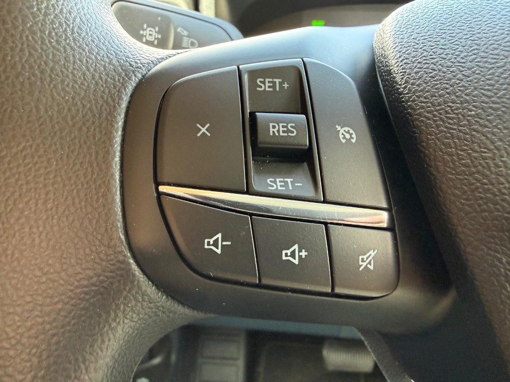 Ford Maverick Vehicle Full-screen Gallery Image 10