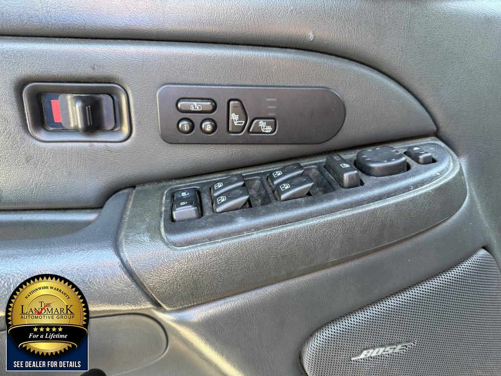 Chevrolet Silverado 2500HD Vehicle Full-screen Gallery Image 8