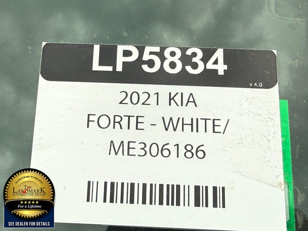 Kia Forte Vehicle Full-screen Gallery Image 5