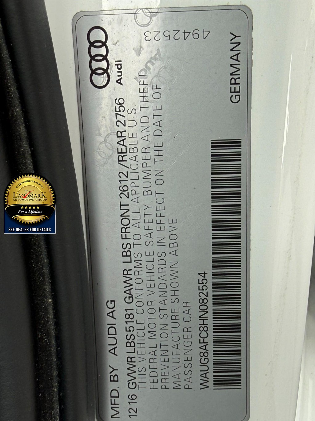 Audi A6 Vehicle Full-screen Gallery Image 23