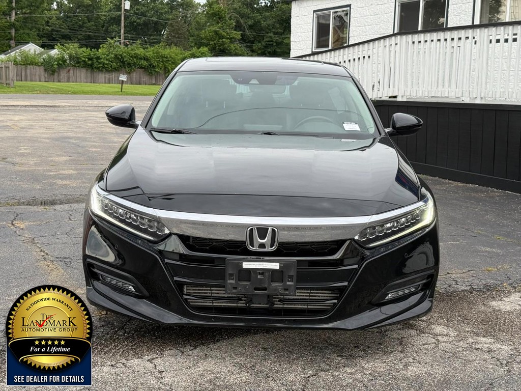 Honda Accord Sedan Vehicle Full-screen Gallery Image 2