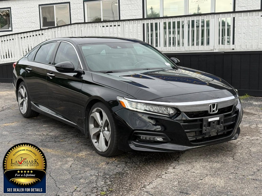 Honda Accord Sedan Vehicle Full-screen Gallery Image 3