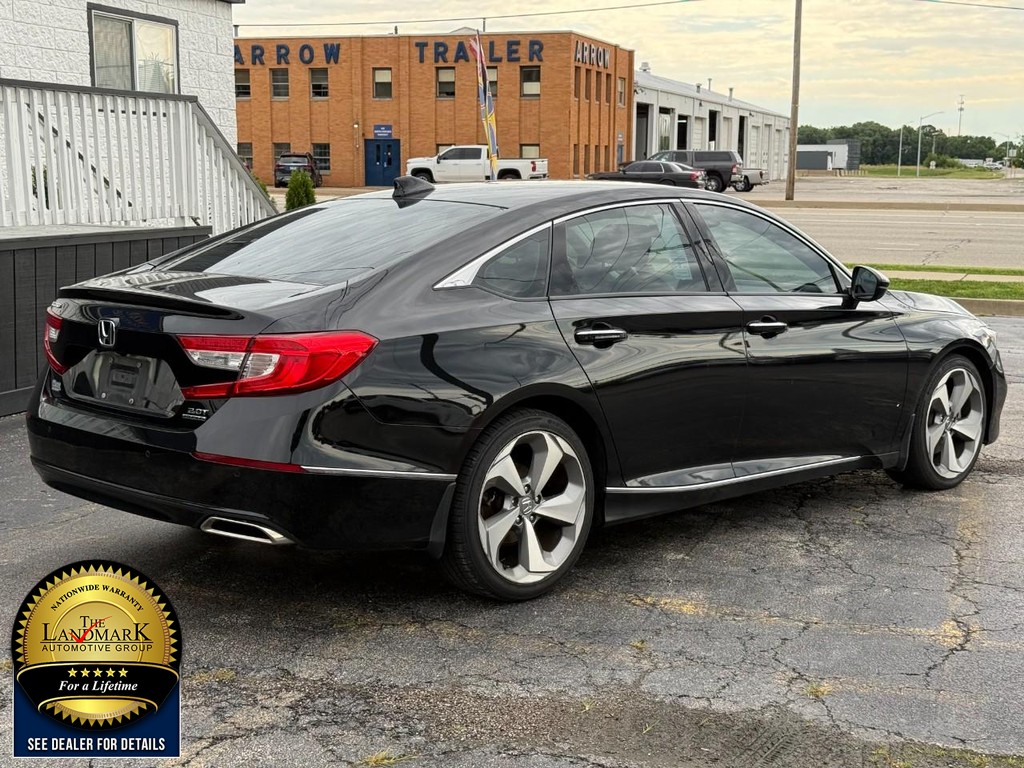Honda Accord Sedan Vehicle Full-screen Gallery Image 5