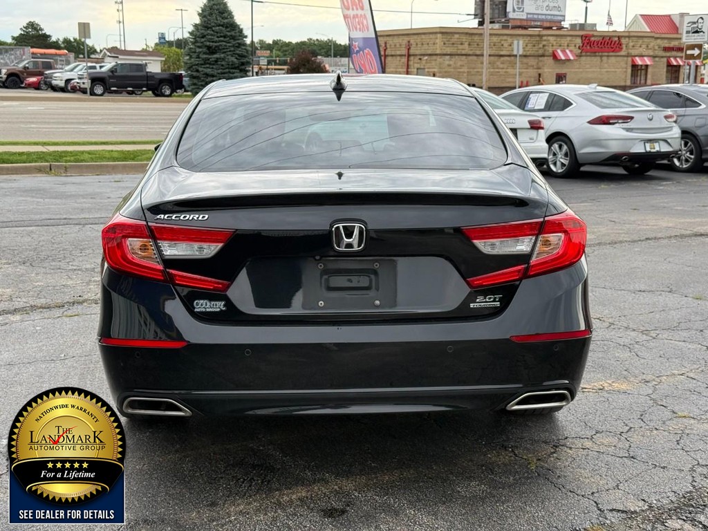 Honda Accord Sedan Vehicle Full-screen Gallery Image 6