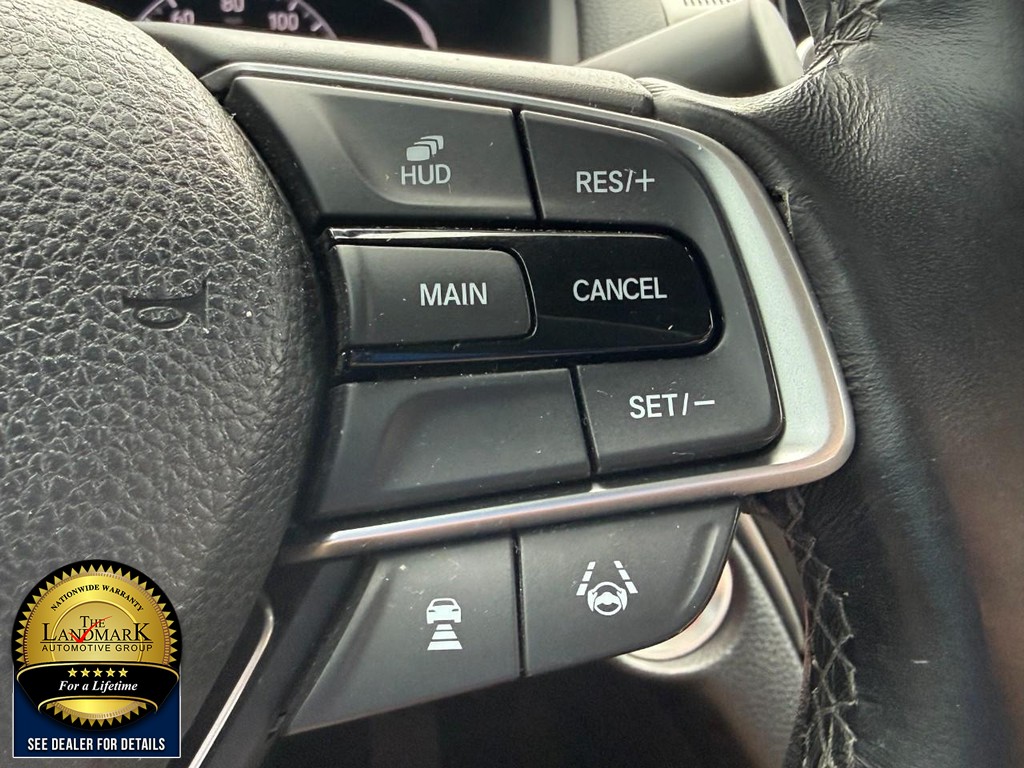 Honda Accord Sedan Vehicle Full-screen Gallery Image 11