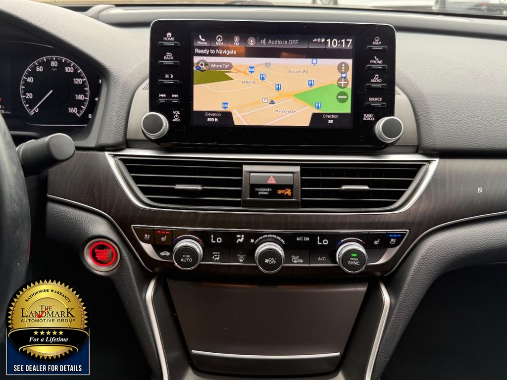 Honda Accord Sedan Vehicle Full-screen Gallery Image 19