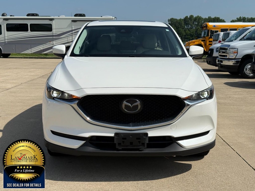 Mazda CX-5 Vehicle Full-screen Gallery Image 2