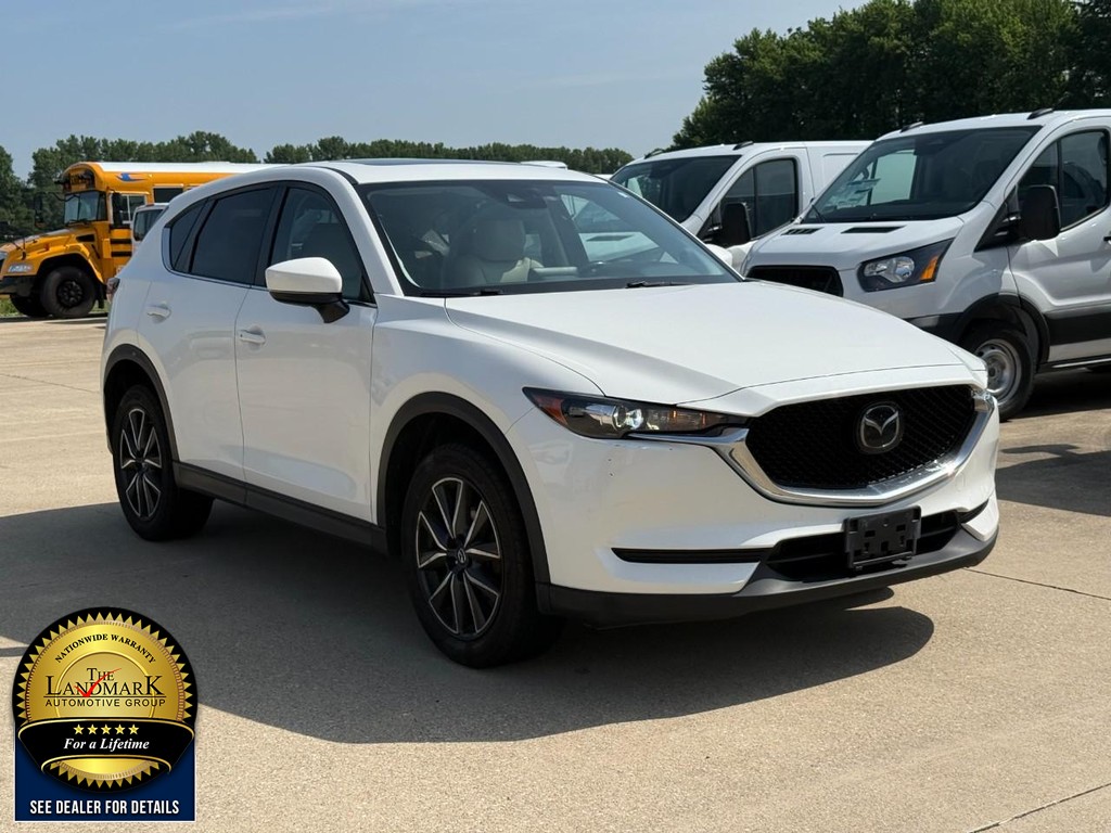 Mazda CX-5 Vehicle Full-screen Gallery Image 3