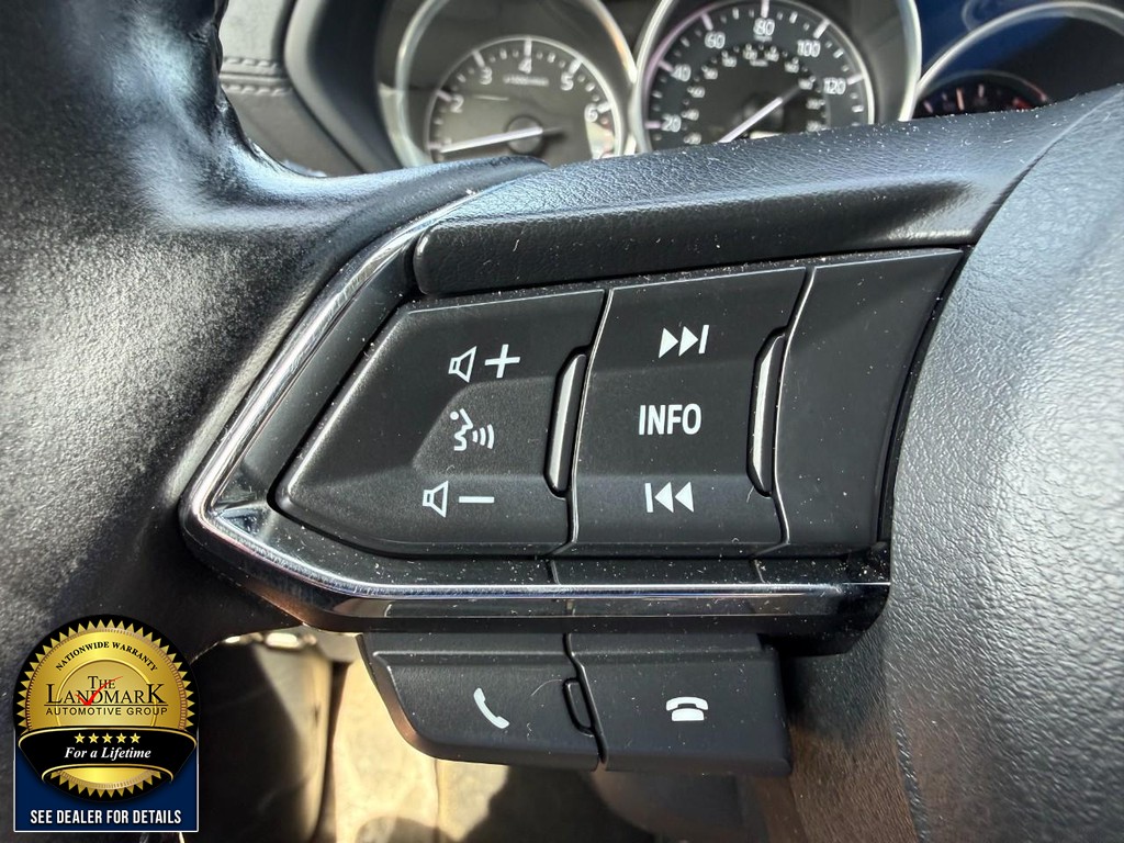 Mazda CX-5 Vehicle Full-screen Gallery Image 10