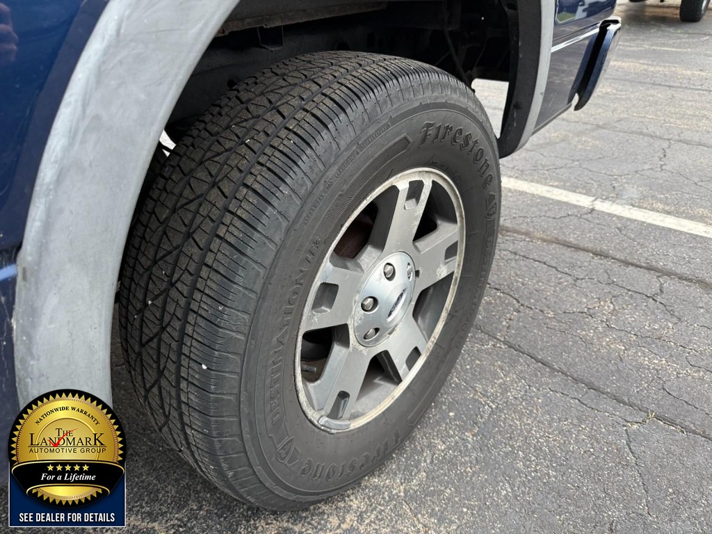 Ford F-150 Vehicle Full-screen Gallery Image 3