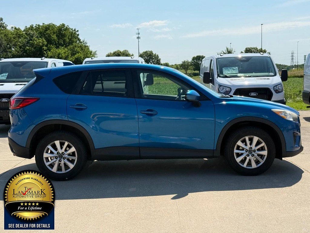 Mazda CX-5 Vehicle Full-screen Gallery Image 4