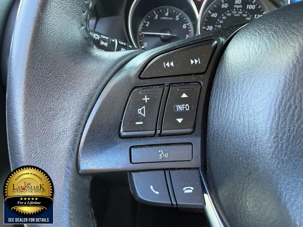 Mazda CX-5 Vehicle Full-screen Gallery Image 10