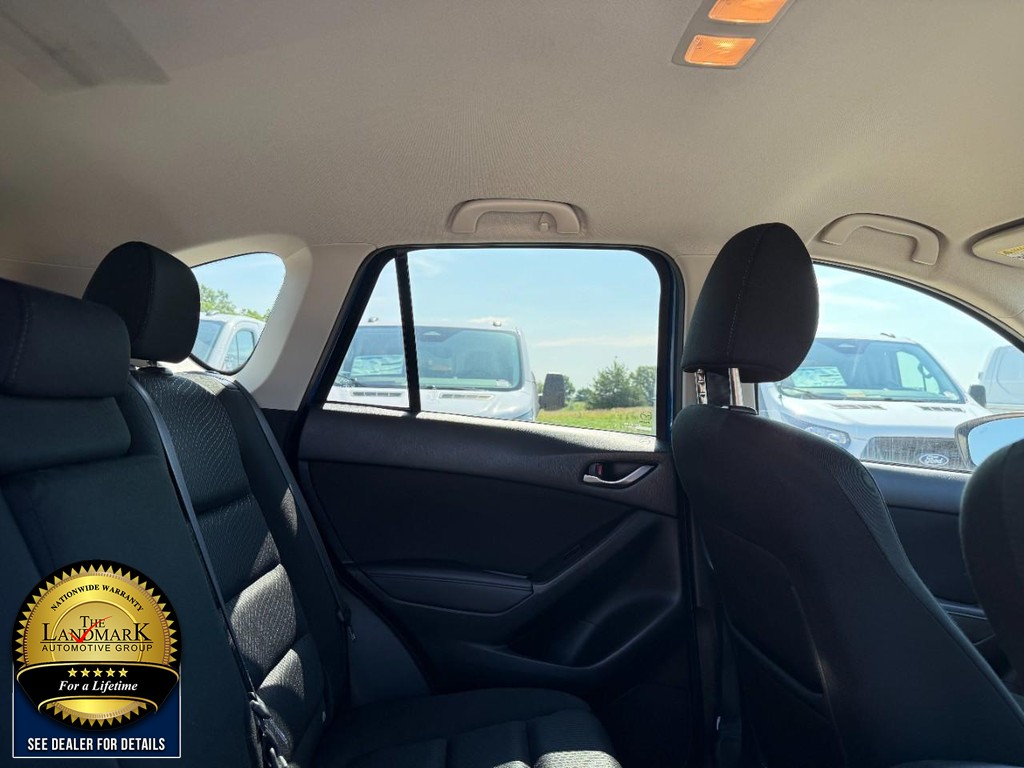 Mazda CX-5 Vehicle Full-screen Gallery Image 14