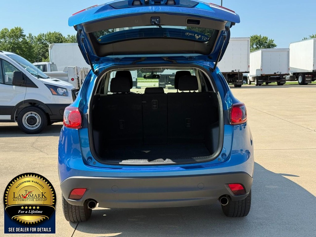 Mazda CX-5 Vehicle Full-screen Gallery Image 18
