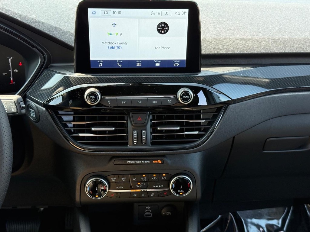 Ford Escape Vehicle Full-screen Gallery Image 18