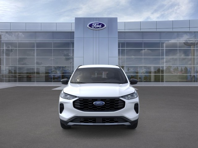 Ford Escape Vehicle Full-screen Gallery Image 6