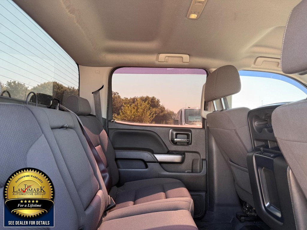 Chevrolet Silverado 1500 Vehicle Full-screen Gallery Image 14