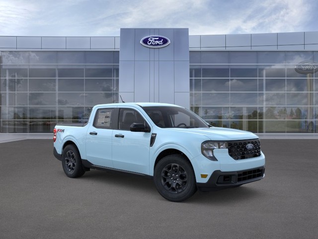 Ford Maverick Vehicle Full-screen Gallery Image 7