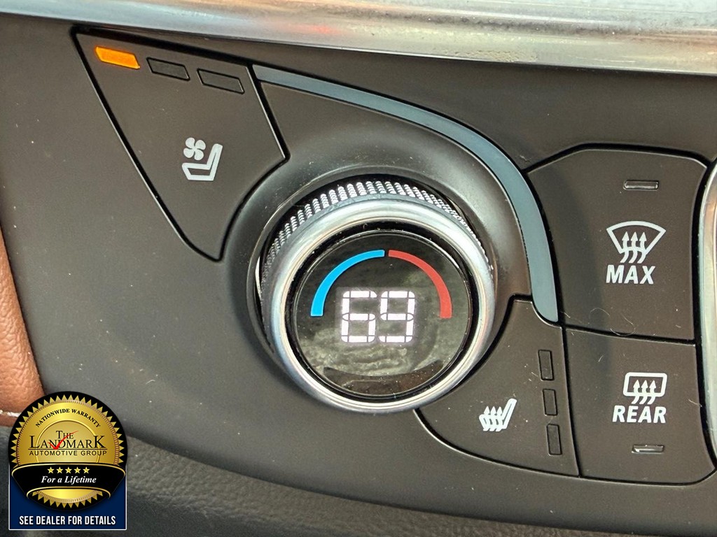Chevrolet Traverse Vehicle Full-screen Gallery Image 14