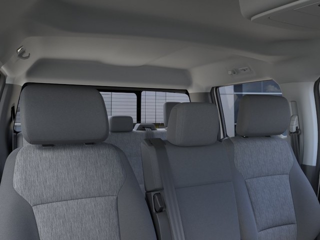 Ford F-250SD Vehicle Full-screen Gallery Image 22