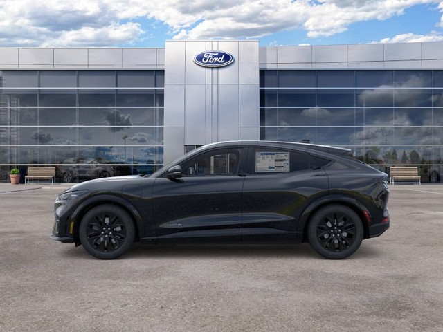 Ford Mustang Mach-E Vehicle Full-screen Gallery Image 3