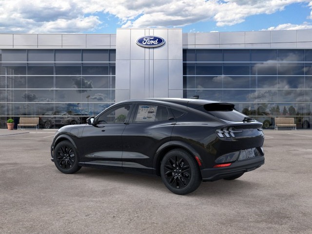Ford Mustang Mach-E Vehicle Full-screen Gallery Image 4