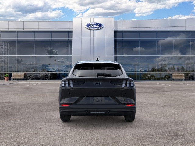 Ford Mustang Mach-E Vehicle Full-screen Gallery Image 5