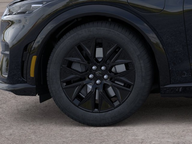 Ford Mustang Mach-E Vehicle Full-screen Gallery Image 19