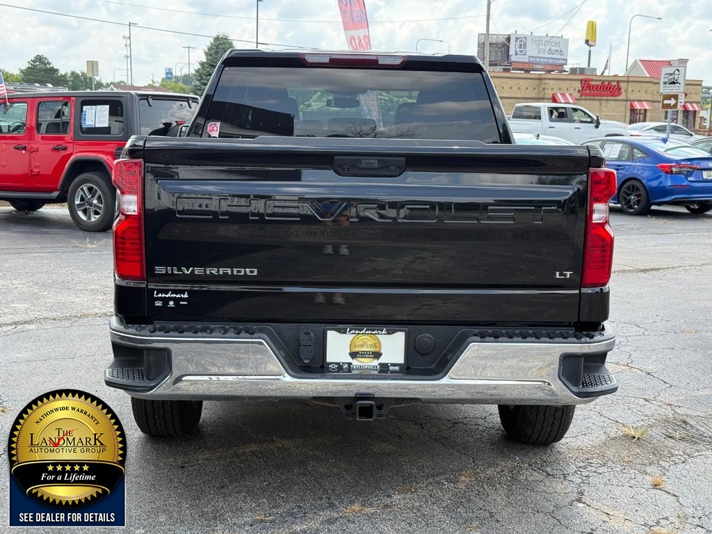 Chevrolet Silverado 1500 Vehicle Full-screen Gallery Image 6