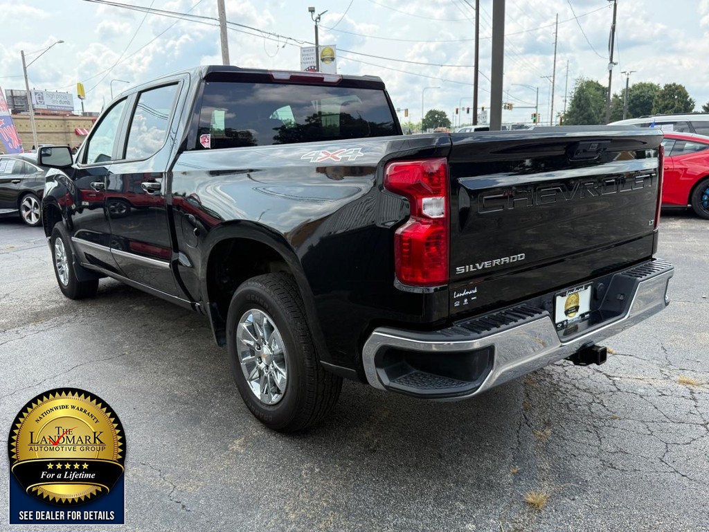 Chevrolet Silverado 1500 Vehicle Full-screen Gallery Image 7