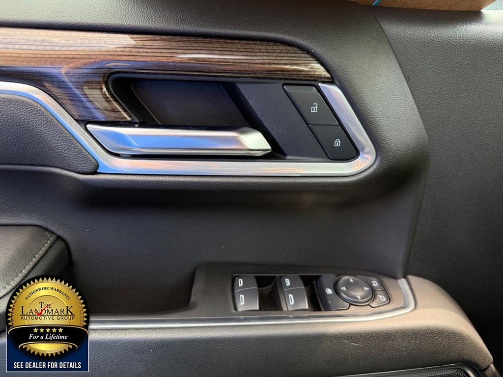 Chevrolet Silverado 1500 Vehicle Full-screen Gallery Image 8