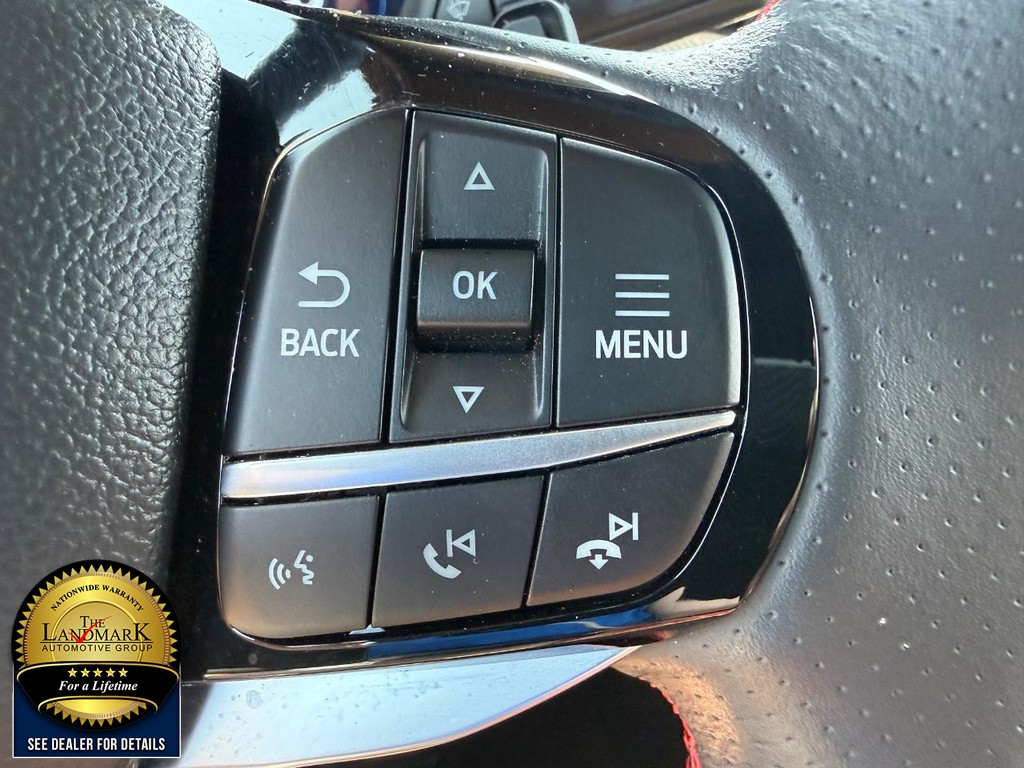 Ford Explorer Vehicle Full-screen Gallery Image 11