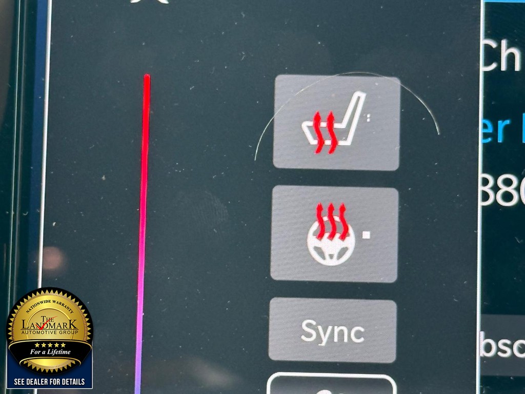 Chrysler Pacifica Vehicle Full-screen Gallery Image 14