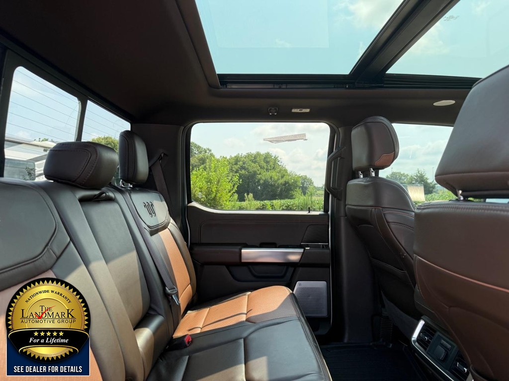 Ford F-150 Vehicle Full-screen Gallery Image 16