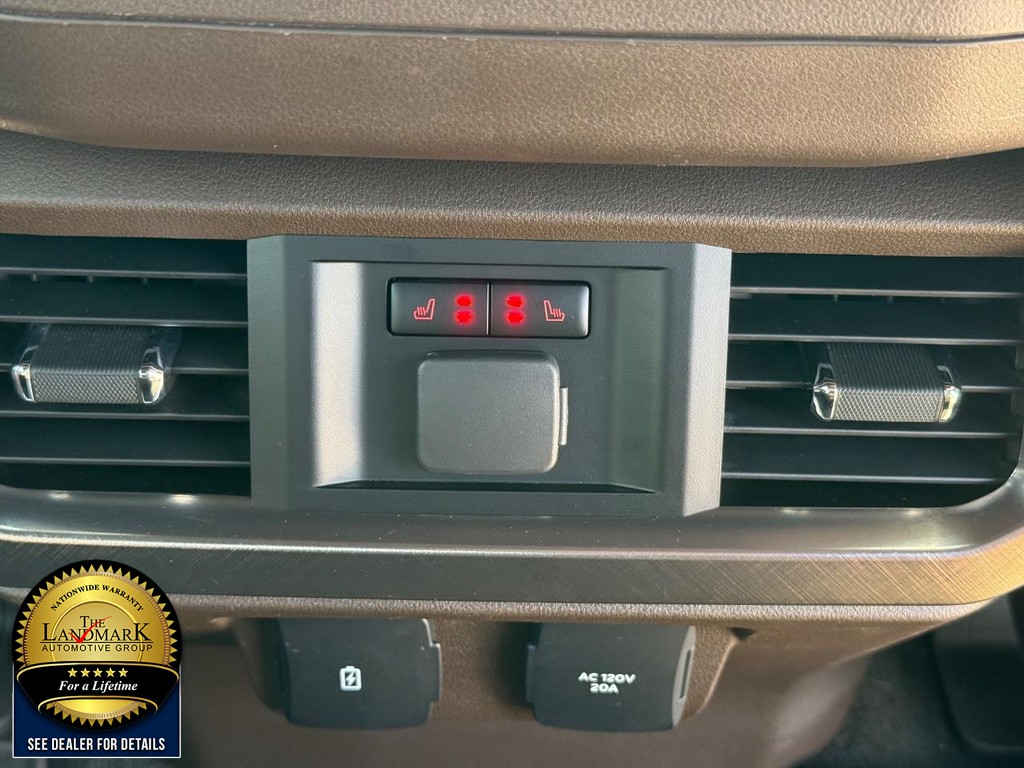 Ford F-150 Vehicle Full-screen Gallery Image 17