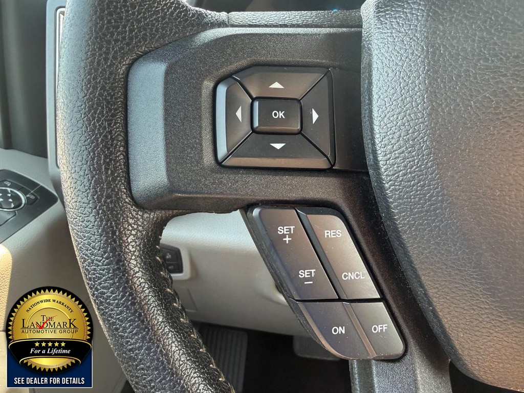 Ford F-150 Vehicle Full-screen Gallery Image 10