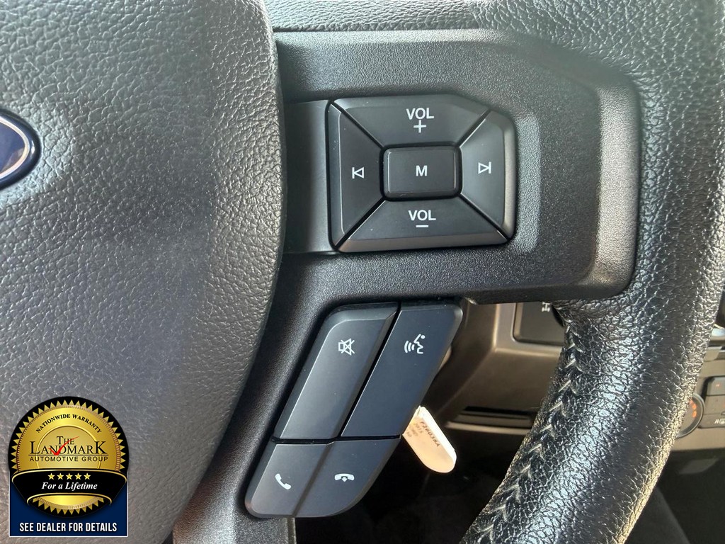 Ford F-150 Vehicle Full-screen Gallery Image 11