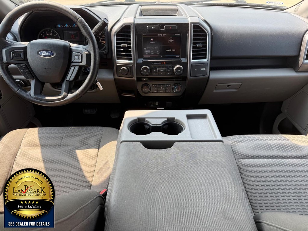 Ford F-150 Vehicle Full-screen Gallery Image 16