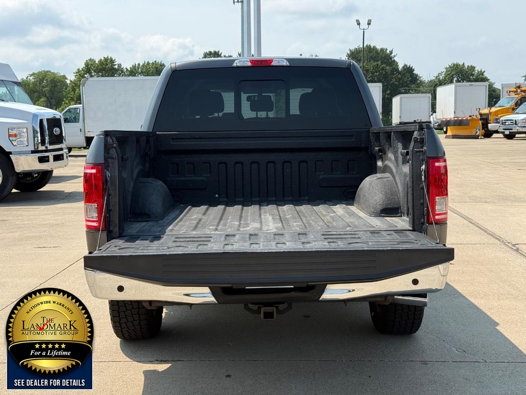Ford F-150 Vehicle Full-screen Gallery Image 19
