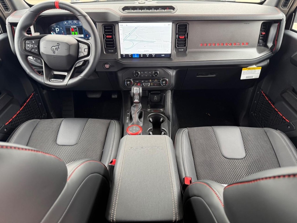 Ford Bronco Vehicle Full-screen Gallery Image 17