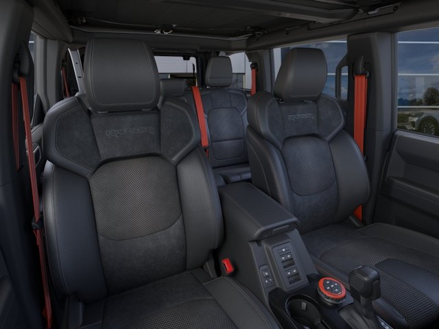 Ford Bronco Vehicle Full-screen Gallery Image 10