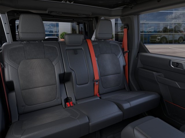 Ford Bronco Vehicle Full-screen Gallery Image 11