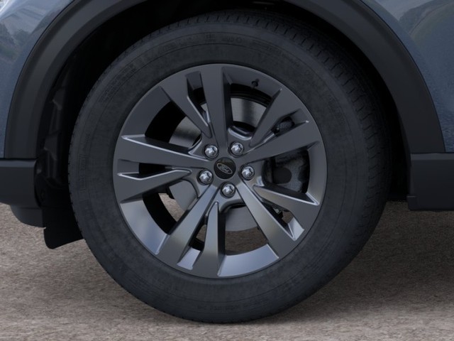 Ford Explorer Vehicle Full-screen Gallery Image 19