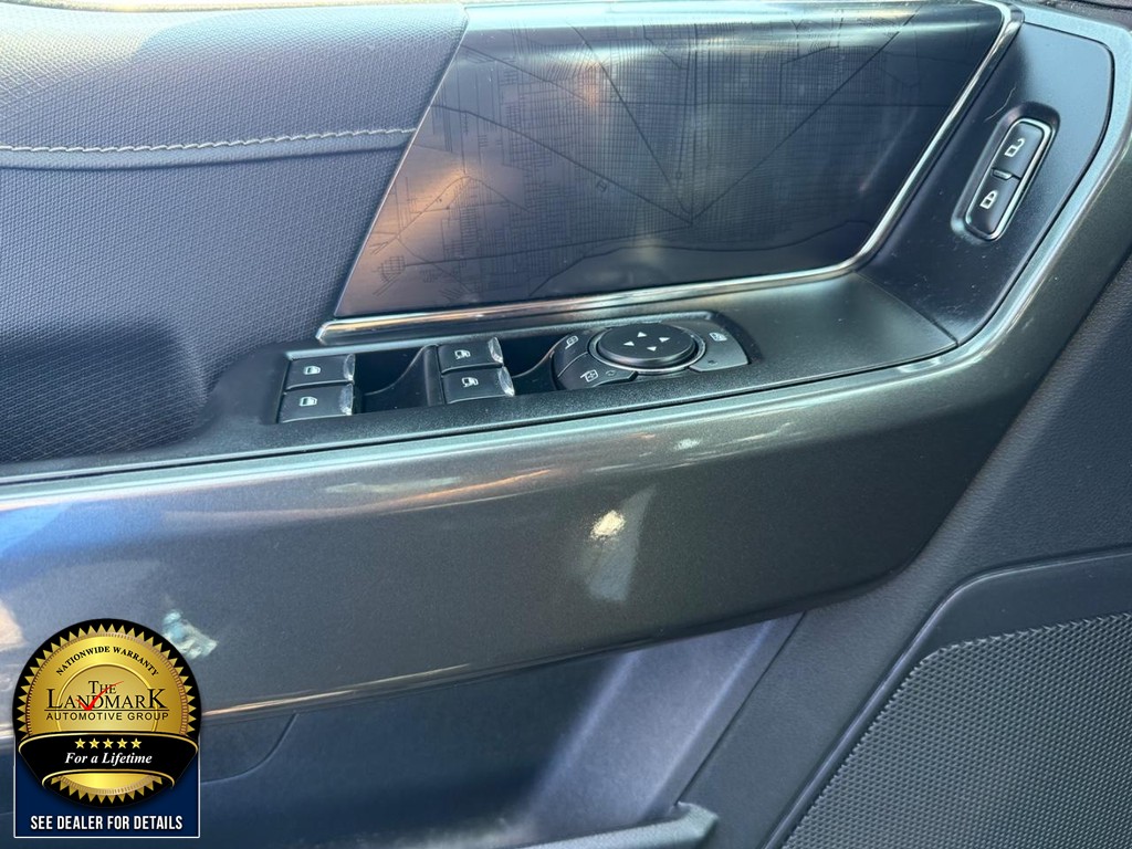 Ford F-150 Vehicle Full-screen Gallery Image 8