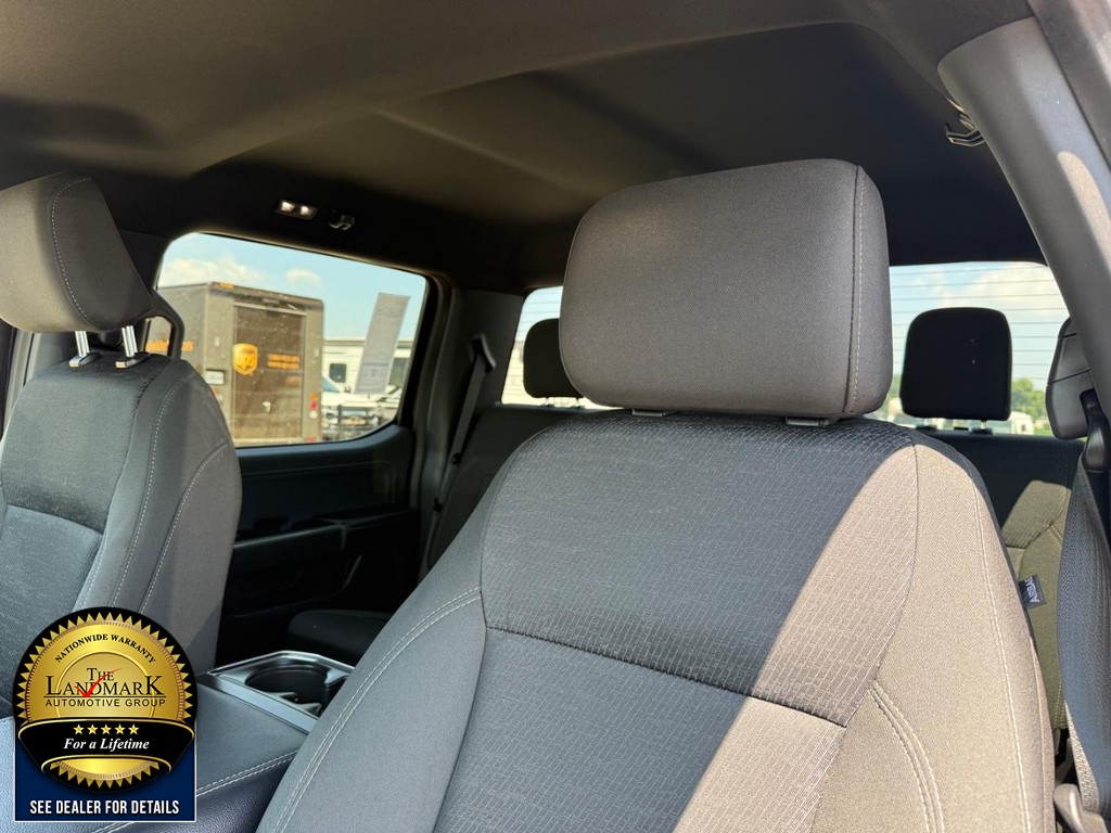 Ford F-150 Vehicle Full-screen Gallery Image 9
